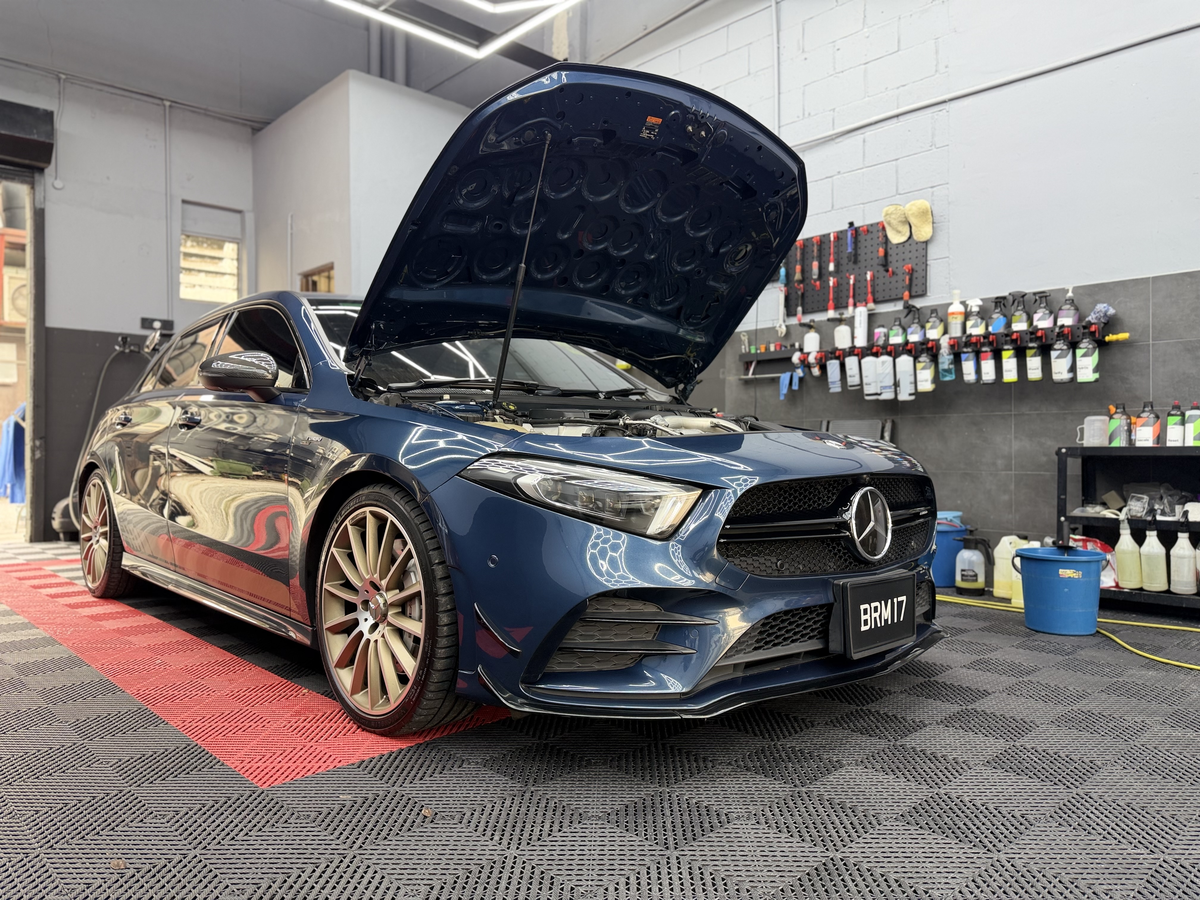 BBT Auto Detailers work